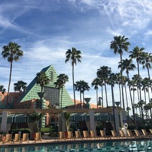 Meet your Posher, Corey